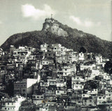 Os Cães Ladram Mas A Caravana Não Pára