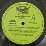 Na Penumbra Do Fifó